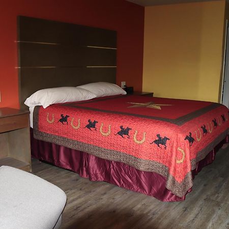 Chaparral Motel Hallettsville Екстер'єр фото