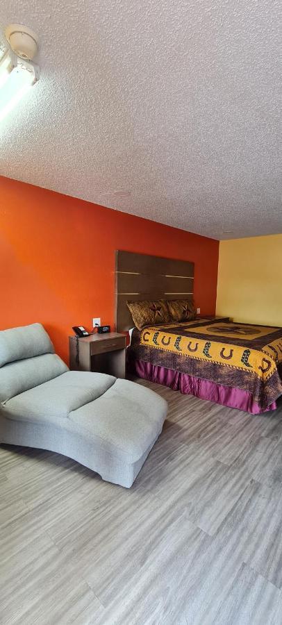 Chaparral Motel Hallettsville Екстер'єр фото