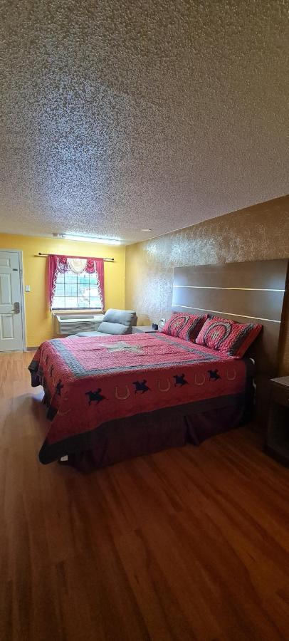 Chaparral Motel Hallettsville Екстер'єр фото