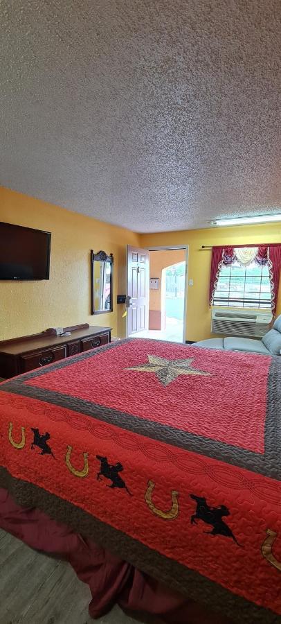 Chaparral Motel Hallettsville Екстер'єр фото