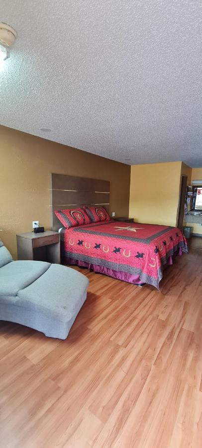 Chaparral Motel Hallettsville Екстер'єр фото