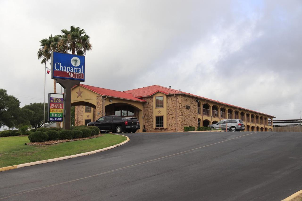 Chaparral Motel Hallettsville Екстер'єр фото