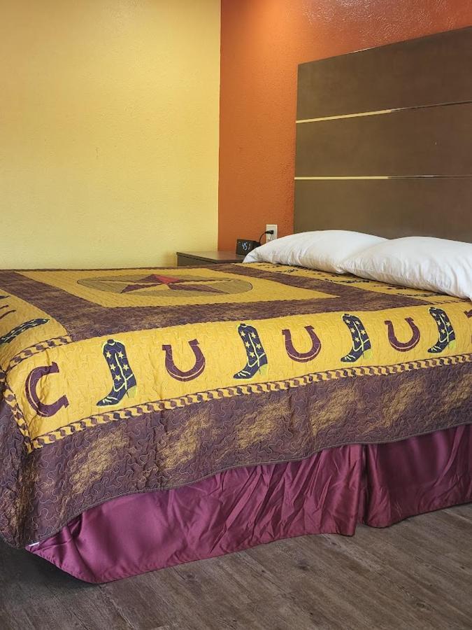 Chaparral Motel Hallettsville Екстер'єр фото